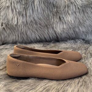 Vivaia Brown Women's Flats Size 39